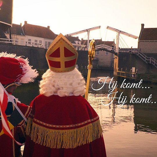 Sinterklaasintocht-Hij-komt-1-1668522305.jpg